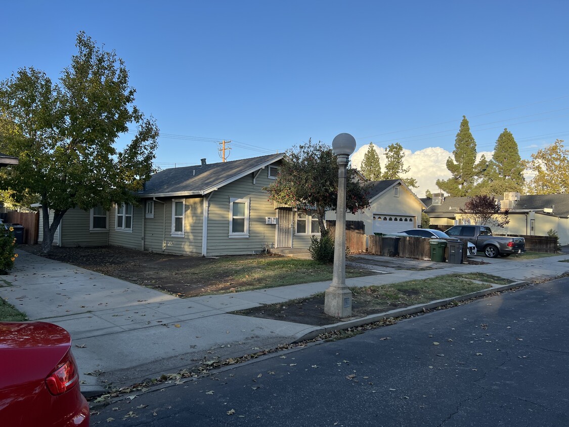 Primary Photo - 533 Hilborn St