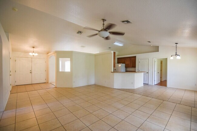 Foto del edificio - 10438 Vista Pines Loop
