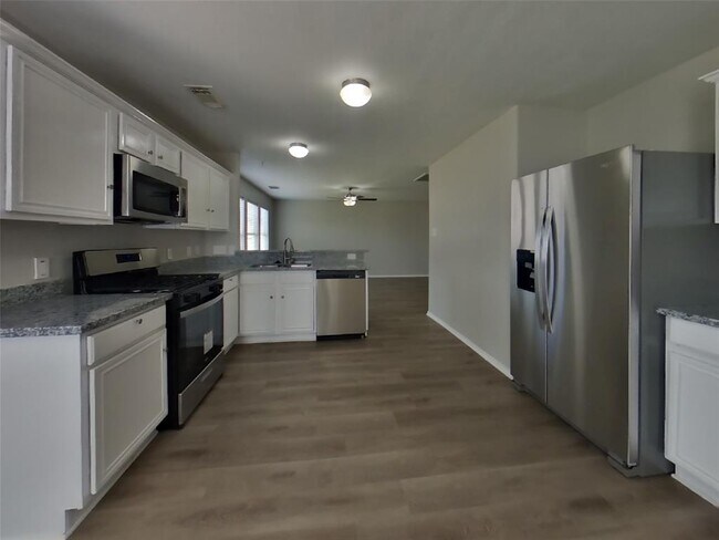 Foto del edificio - 20811 Mossy Hill Ln