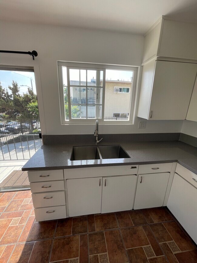 Kitchen with a view - 2716 Via Paseo