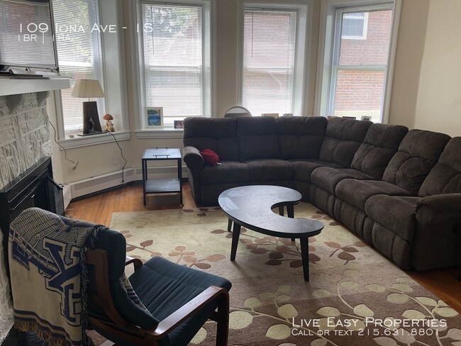 Building Photo - Newly Renovated Large 1 Bedroom Apartment