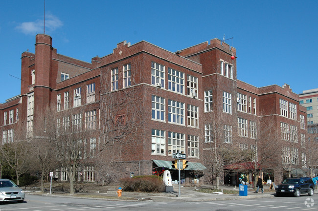 Foto del edificio - Dewitt House