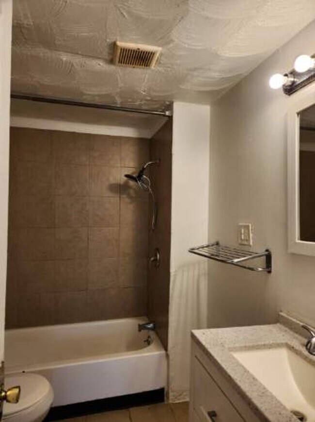 Foto del edificio - 4153 EAST 123RD STREET