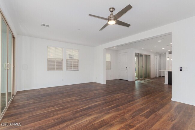 Building Photo - 1837 S Follett Way