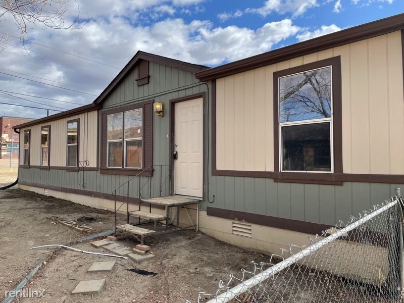 Primary Photo - 3 br, 2 bath Mobile Home - 2811 E 16th St