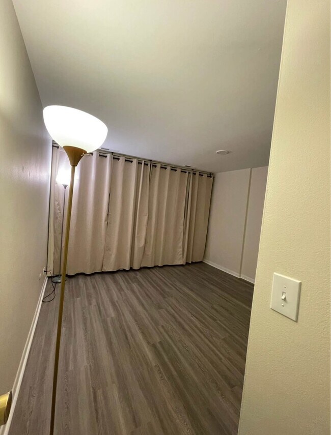 Foto del edificio - 5800 Oakwood Dr