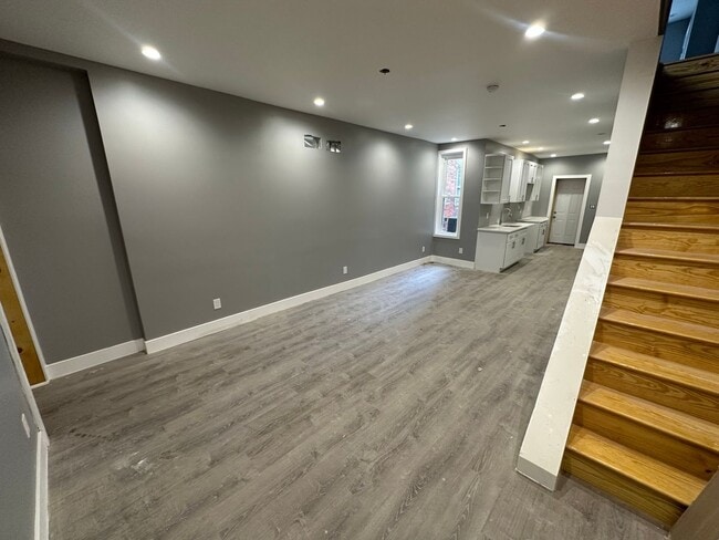 Building Photo - PHA VOUCHERS ACCEPTED! Fully Renovated 3-B...