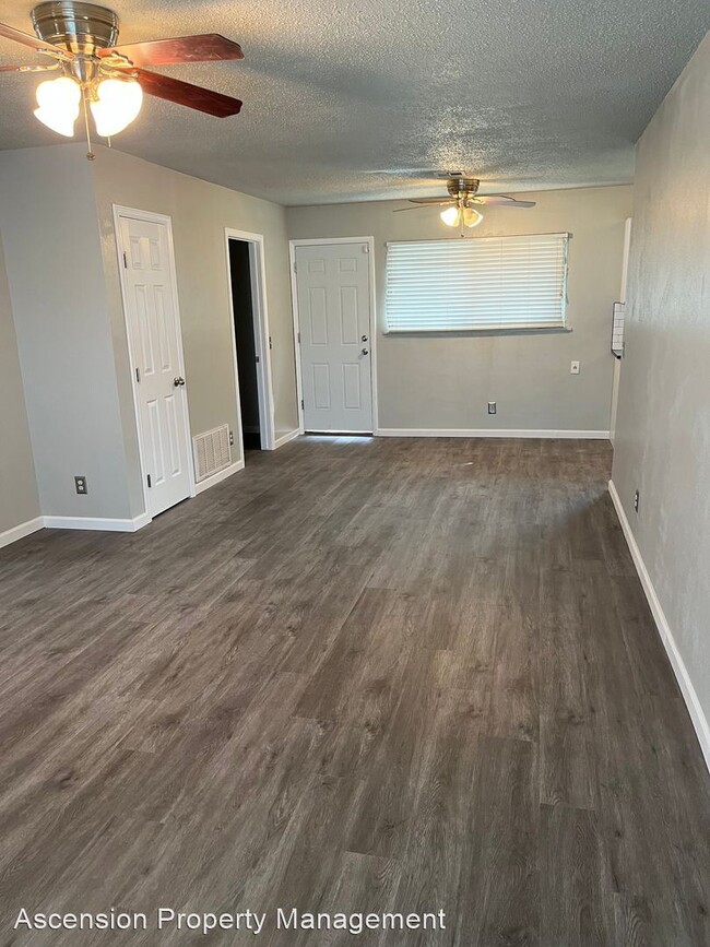 Building Photo - 3 br, 1.5 bath House - 1910 E 61st Pl N