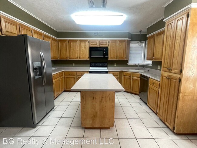 Building Photo - 3 br, 2 bath House - 1310 E Holly Hill Cir