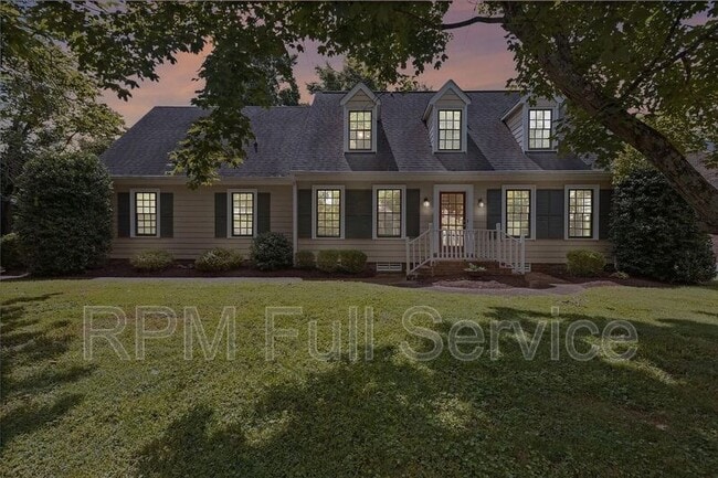 Foto del edificio - 177 Cottonwood Dr