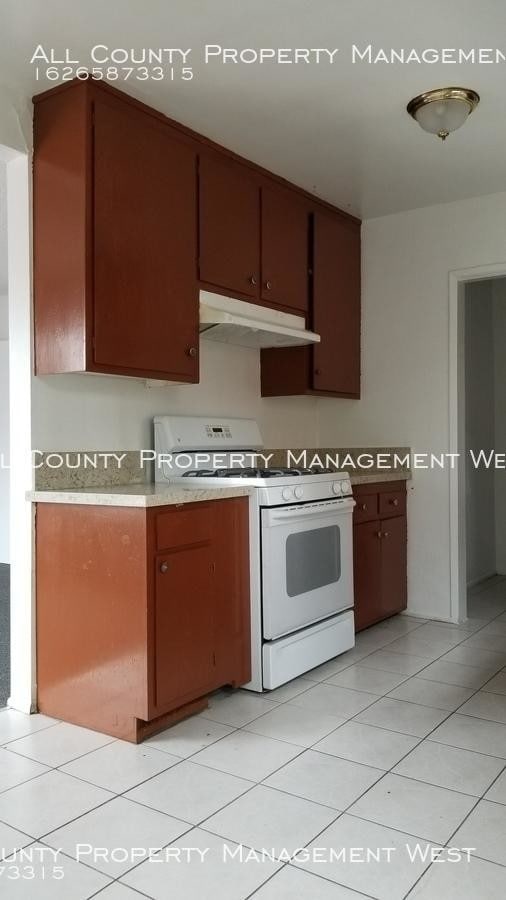 Building Photo - 2 bedroom in Los Angeles CA 90003
