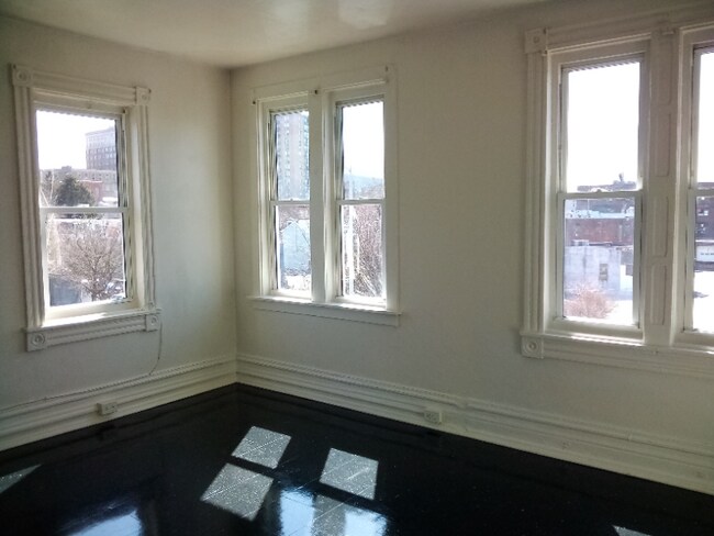 Foto del edificio - 233 Walnut St