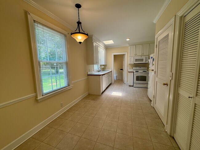 Foto del edificio - Charming Green Hills Single Family Home