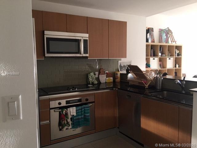 Primary Photo - 1060 Brickell Ave