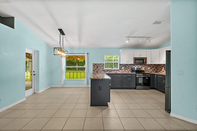 Building Photo - 34 Beaverdam Ln