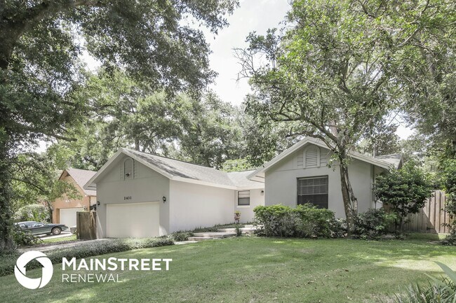 Building Photo - 2631 Maxwell Dr
