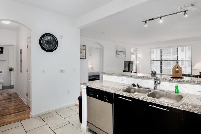 Foto del edificio - 2801 N Braeswood Blvd