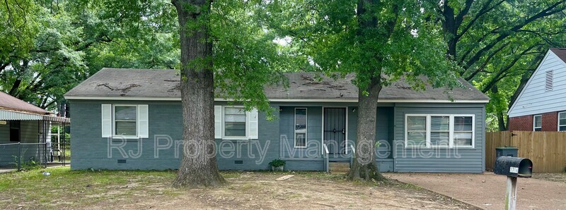Primary Photo - 3704 Earls Court Rd