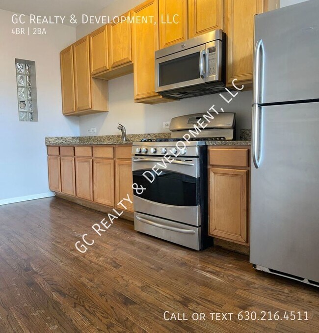 Foto del edificio - ** 4 BDRM / 2 BATH DUPLEX DOWN / GRANITE /...