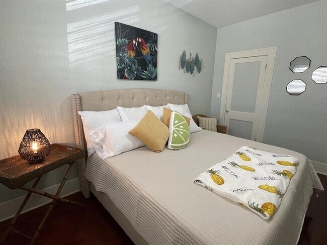 Foto del edificio - 717 Broadway Ave