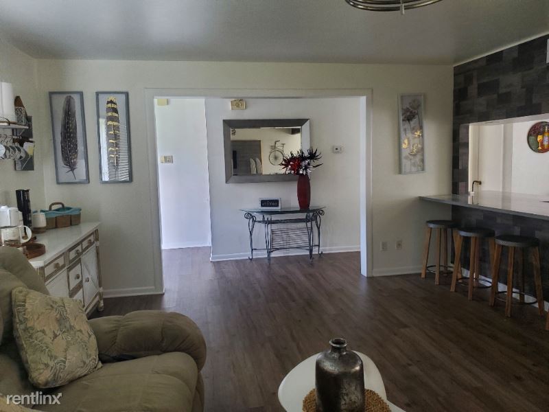 Primary Photo - 4 br, 2 bath House - 1333 SE 33rd Ct