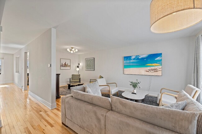 Foto del edificio - 9084 Barberry Ln