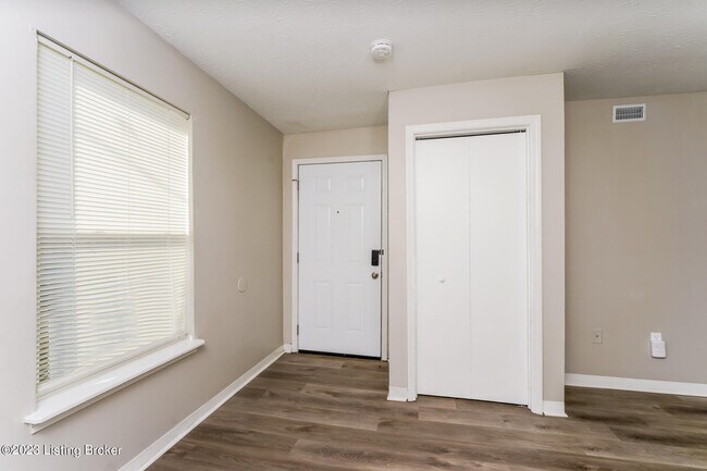 Foto del edificio - 1439 Beech St