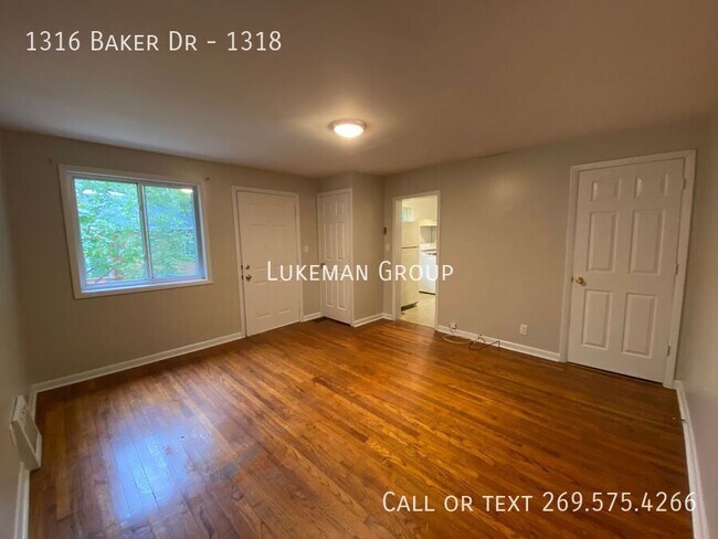 Building Photo - 1316 Baker Dr