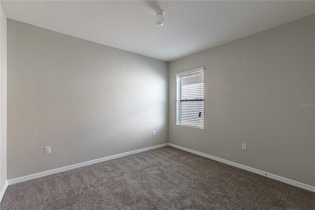 Building Photo - 351 Nova Dr