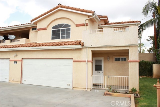 Foto principal - 834 N Citrus Dr