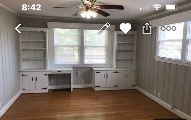 Foto del edificio - Ranch style four bedroom two bath with ful...