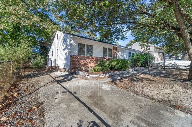 Building Photo - 711 New Bern Ave
