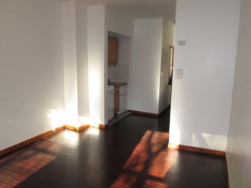 Building Photo - 411 W 54th St