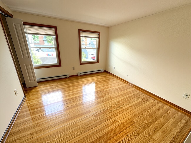 Foto del edificio - 10 Waverly Pl