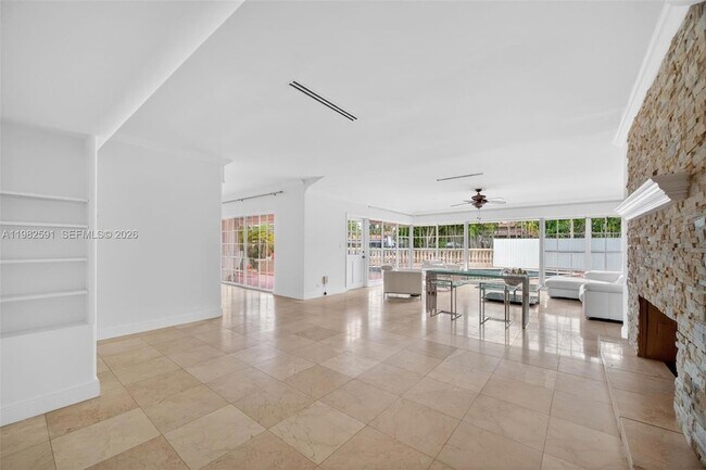 Foto del edificio - 8651 NE 10th Ct