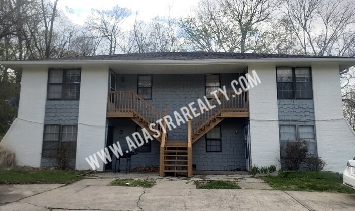 Foto del edificio - 7026 Woodson Rd