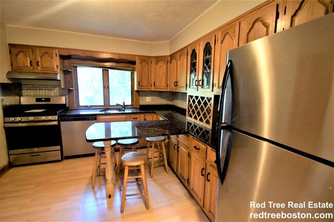 Building Photo - 9-11 Undine Rd. Unit 1