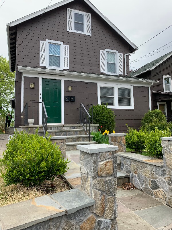Building Photo - 5 Eclipse Ave