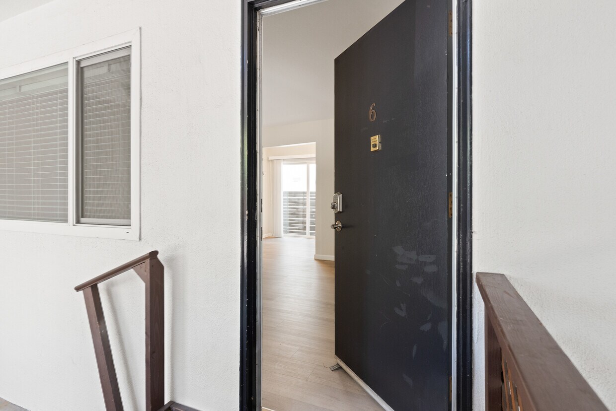 Foto principal - 1151 Davis St
