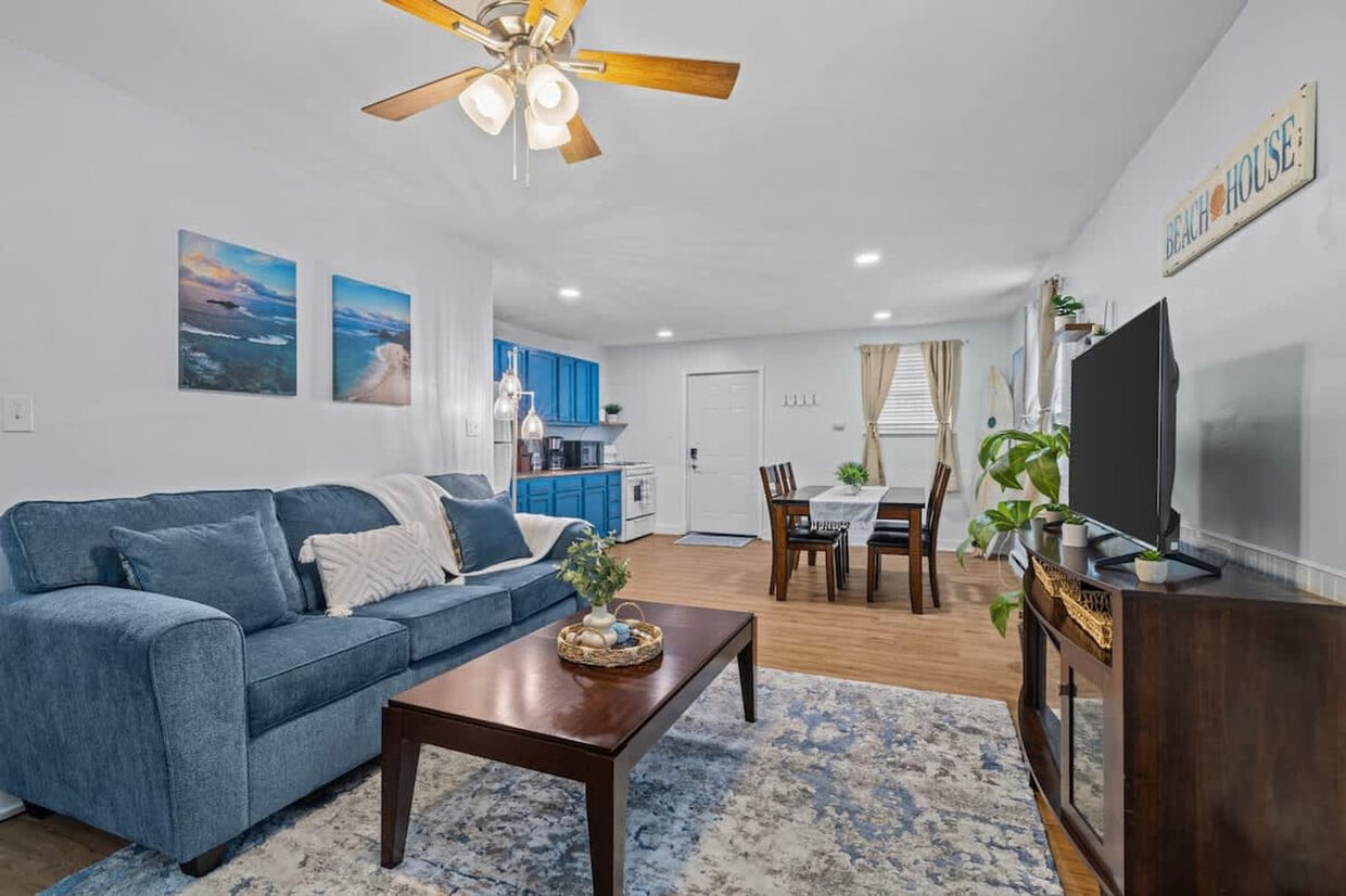 Primary Photo - 1427 W Ocean View Ave