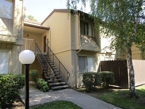 Building Photo - 3591 Quail Lakes Dr