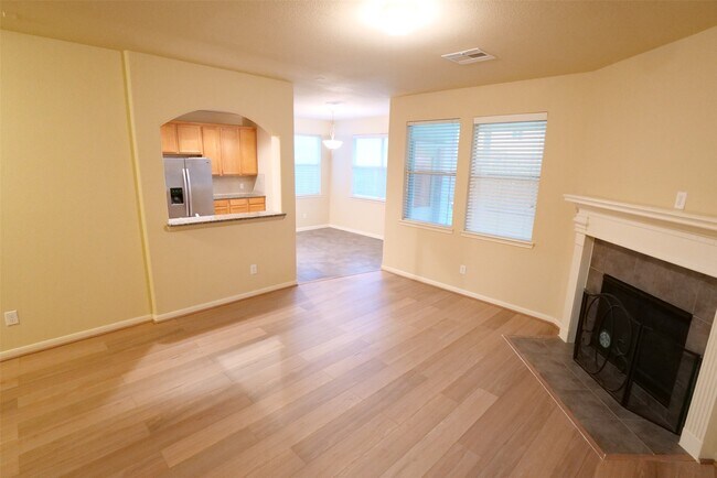 Foto del edificio - 26427 Longview Creek Dr