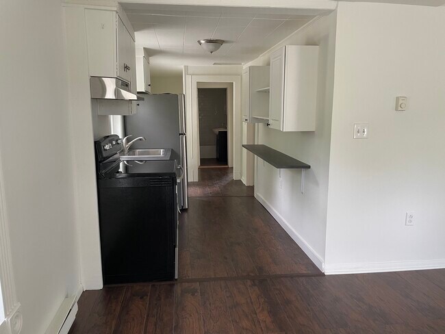 Foto del edificio - 105 Flatbush Camp Rd