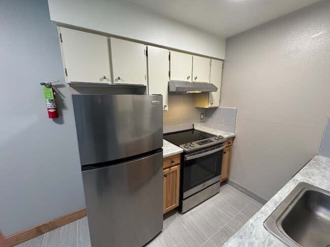 Foto del edificio - 3061 Lois Dr