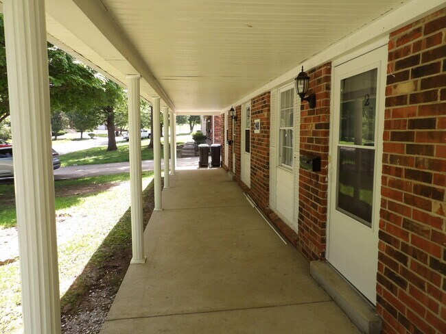Foto del edificio - 248 Meadowview Dr