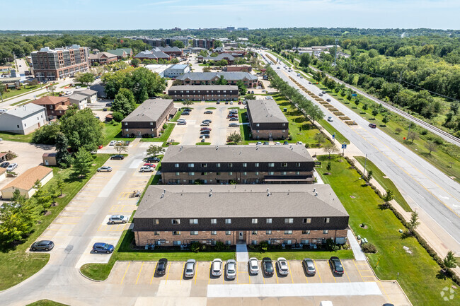 Aerial Photo - Park Place Apts