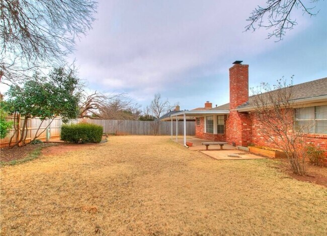 Foto del edificio - Spacious 4-Bedroom / 3-Bathroom Home in a ...