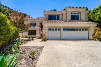 Building Photo - 24961 Alicante Dr