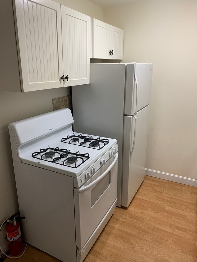 Foto del edificio - 144 Kenrick St