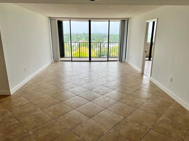 Foto del edificio - 5600 N Flagler Dr